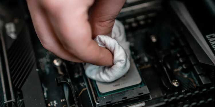How To Clean Thermal Paste Off CPU? Quickly And Professionally with Easy Methods: