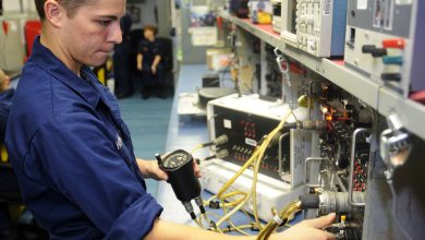 how much does an electrician apprentice make