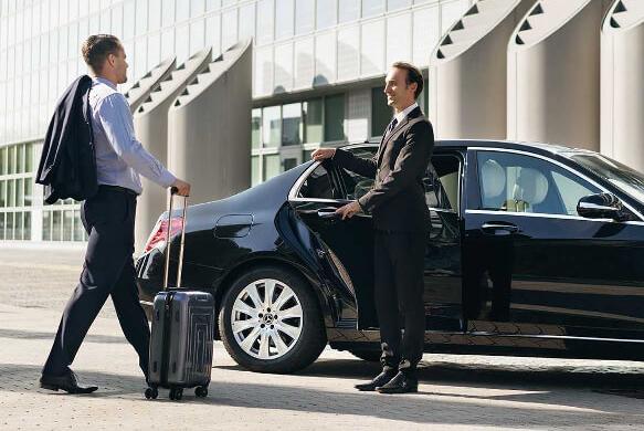 Have a Smooth Journey to and From the Airport With Us